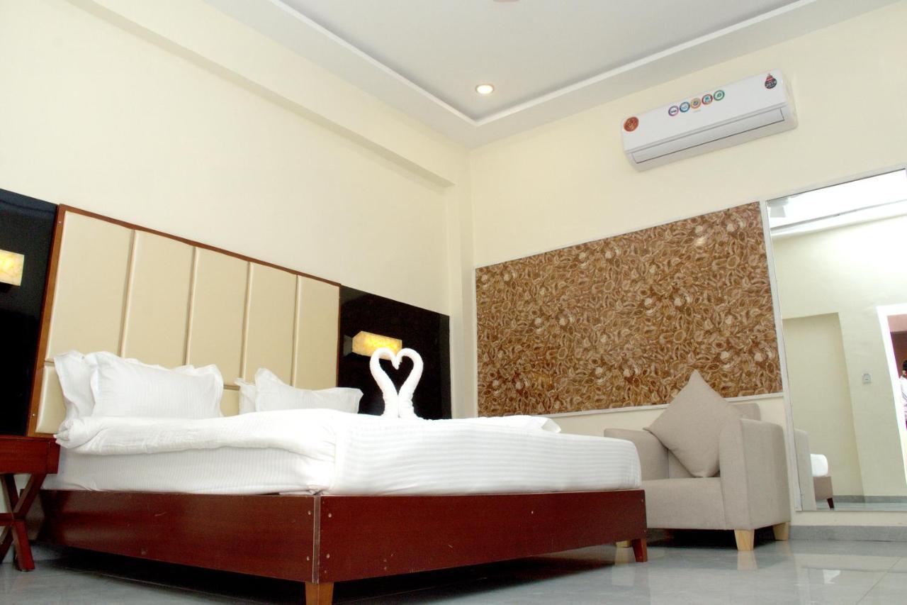 Santu Basil - An Eco Resort Bhavnagar Bagian luar foto