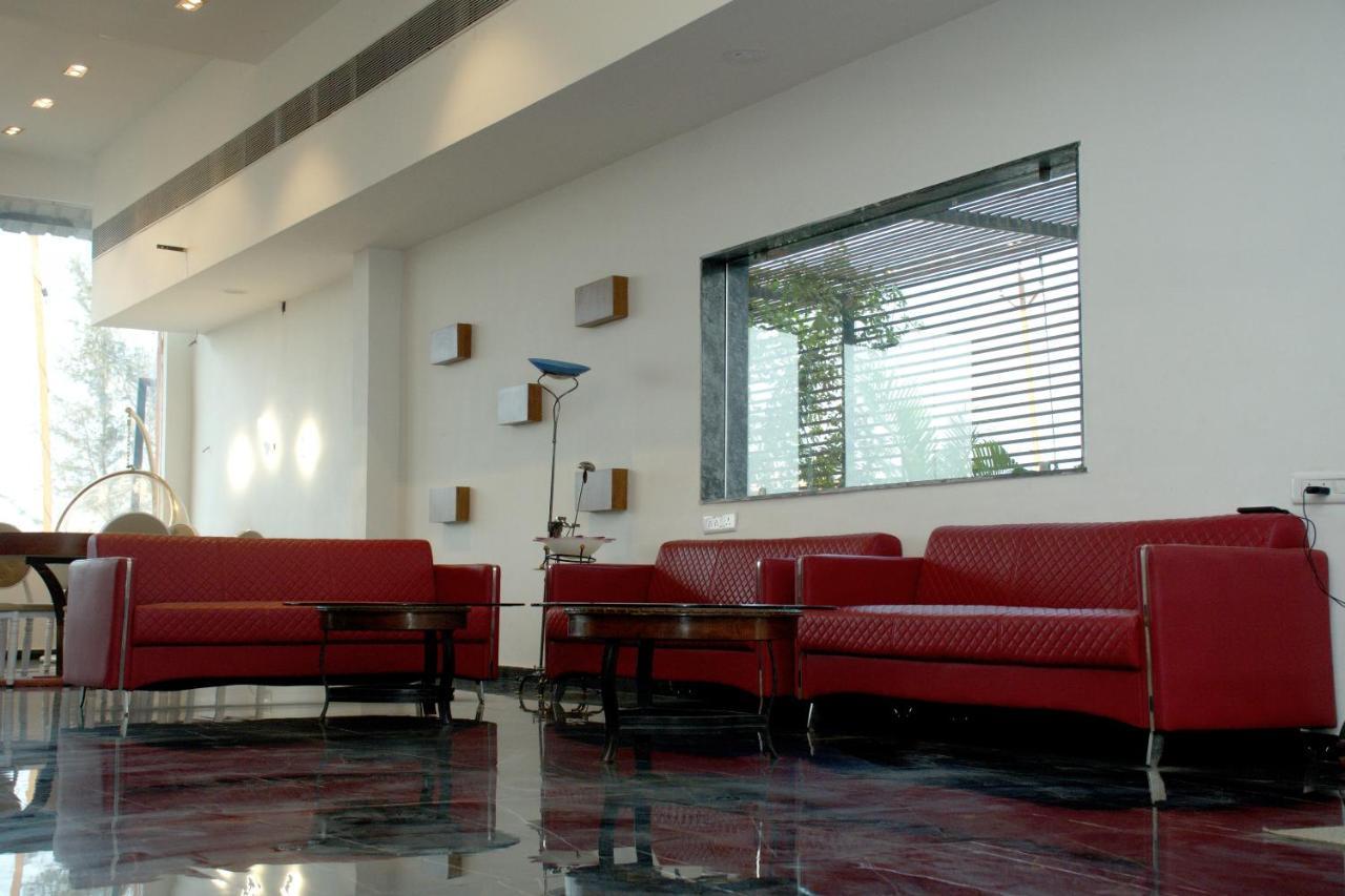 Santu Basil - An Eco Resort Bhavnagar Bagian luar foto
