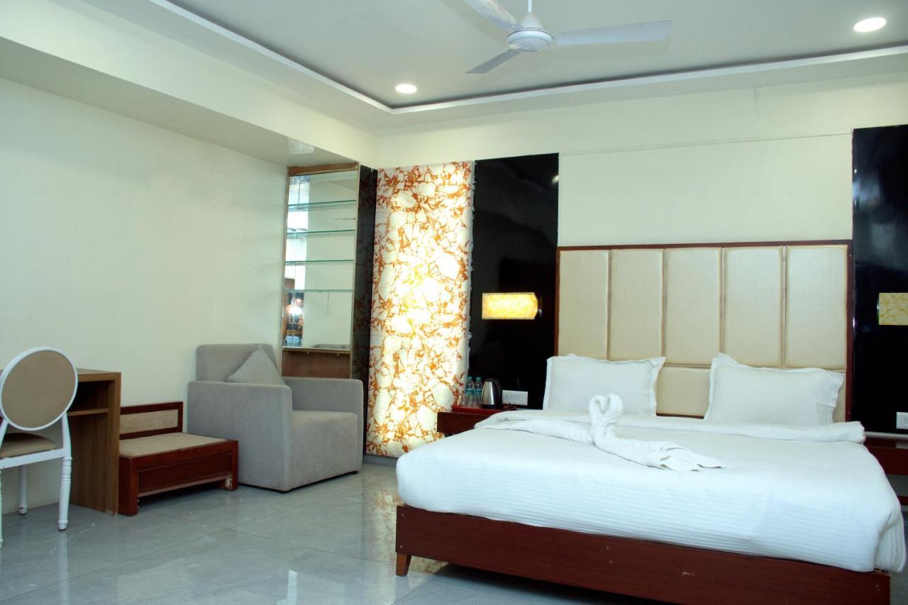 Santu Basil - An Eco Resort Bhavnagar Bagian luar foto